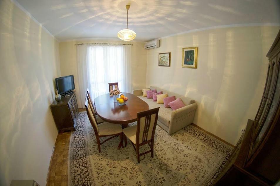 Nina Apartment Trebinje Exterior foto