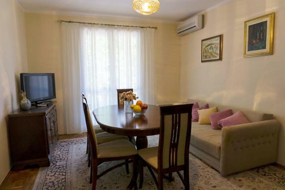 Nina Apartment Trebinje Exterior foto